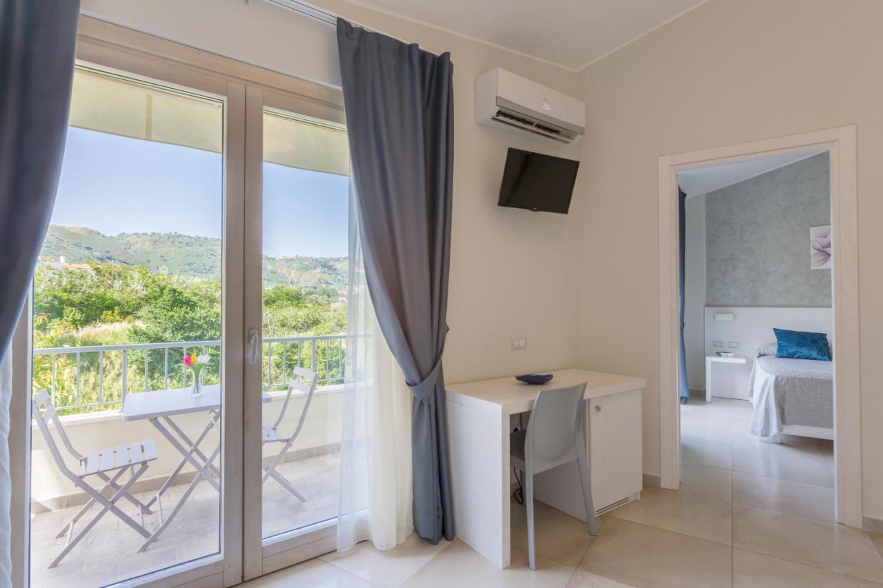 Borgo Degli Dei - Affittacamere Poseidone Parghelia Exterior foto
