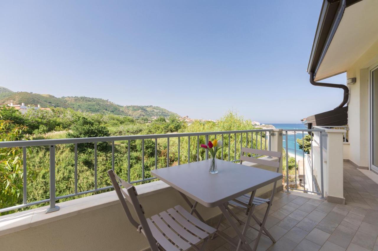 Borgo Degli Dei - Affittacamere Poseidone Parghelia Exterior foto
