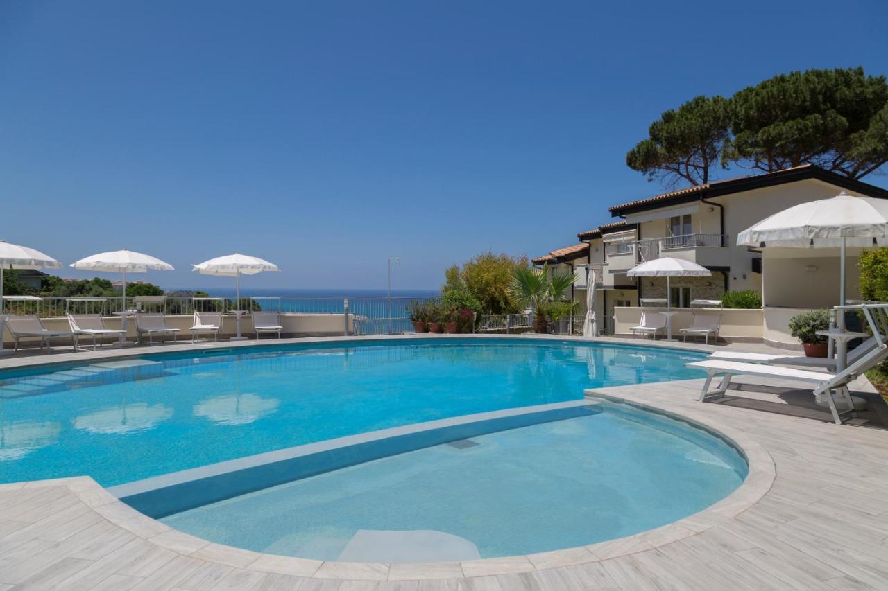 Borgo Degli Dei - Affittacamere Poseidone Parghelia Exterior foto