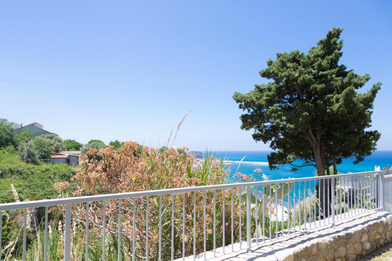 Borgo Degli Dei - Affittacamere Poseidone Parghelia Exterior foto
